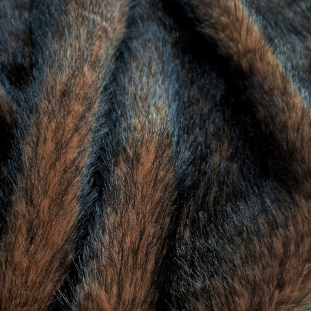 Fourrure renard marron avec pointes noires