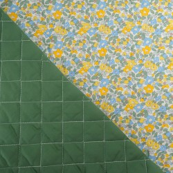 Matelassé de coton, fleur et unis tons verts