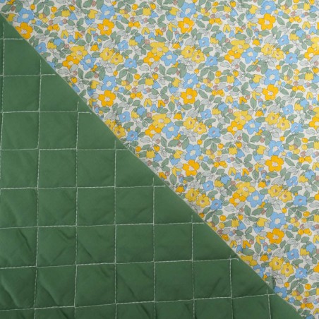 Matelassé de coton, fleur et unis tons verts